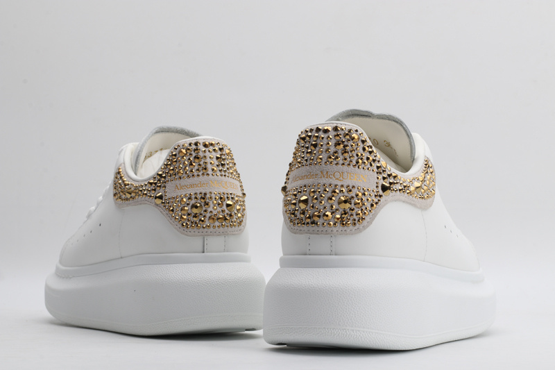 MCQUEEN OVERSIZED SNEAKER