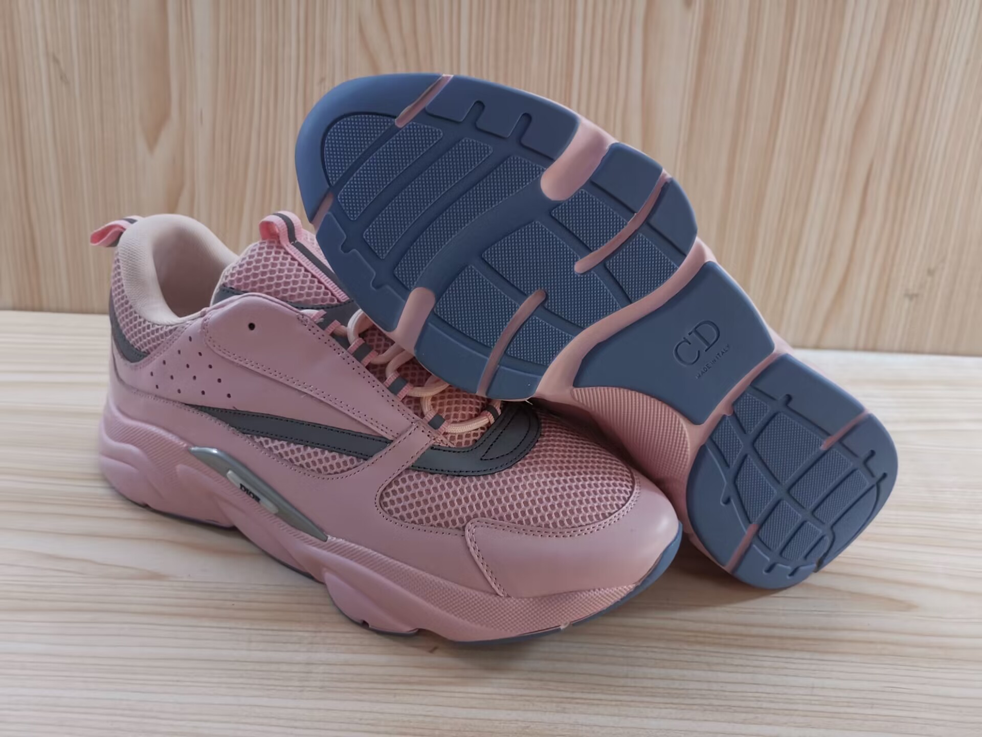 DIOR B22 SNEAKER