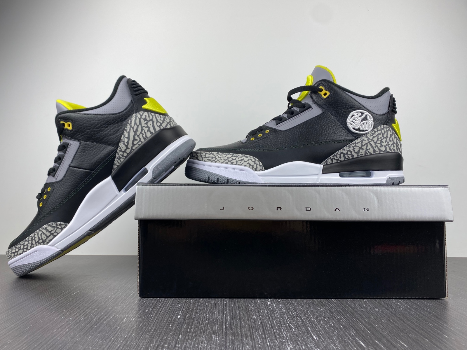 Air Jordan 3 Retro