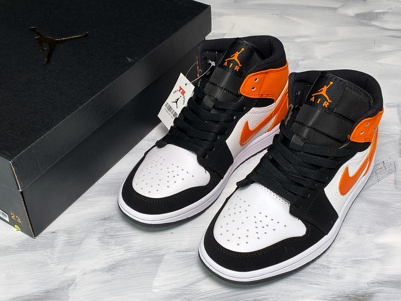Air Jordan 1 Mid