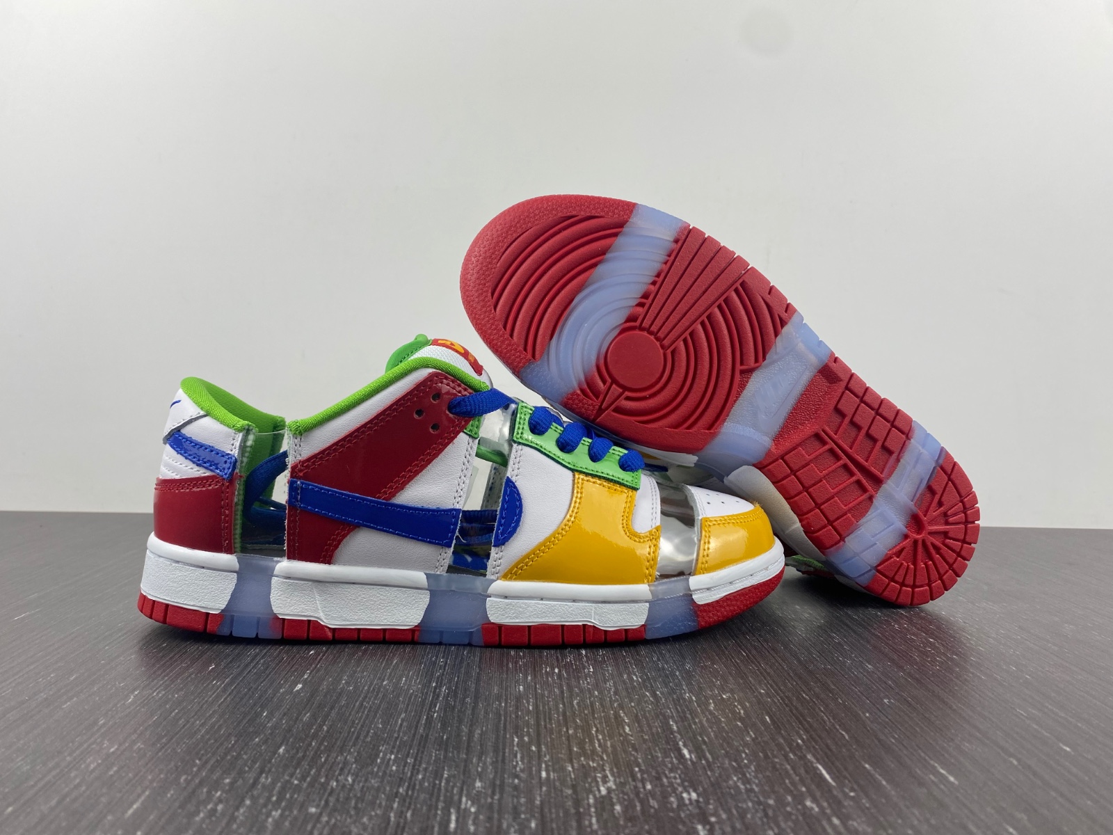 eBay x Nike SB Dunk Low Sandy Bodecker FD8777-100