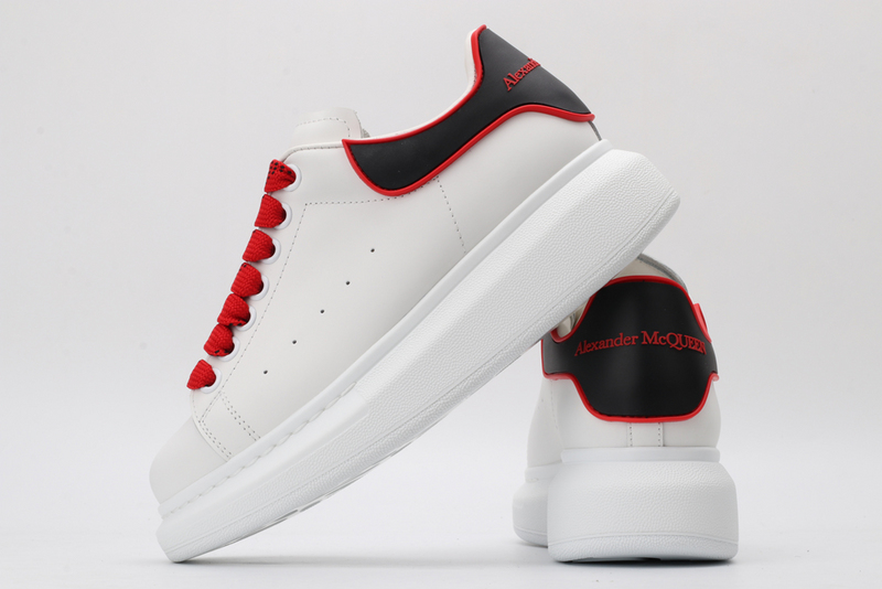 MCQUEEN OVERSIZED SNEAKER