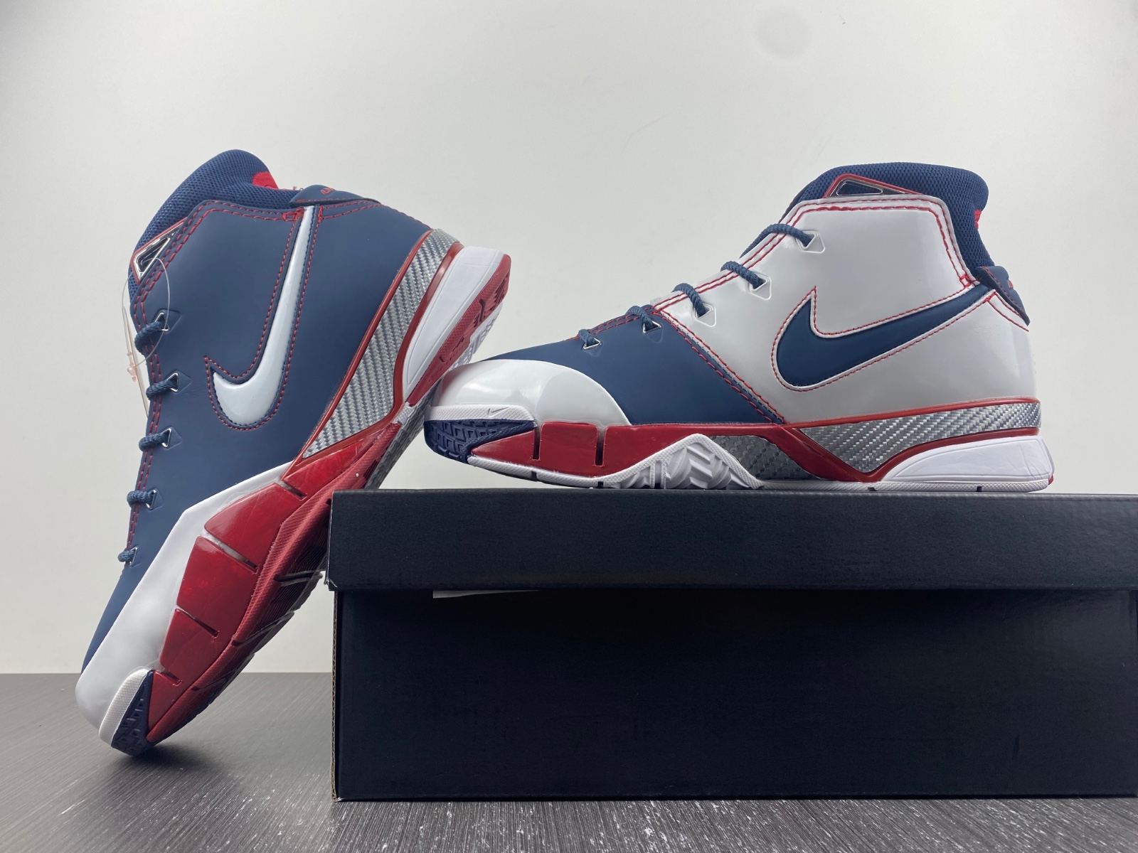 Nike Zoom Kobe 1 Protro