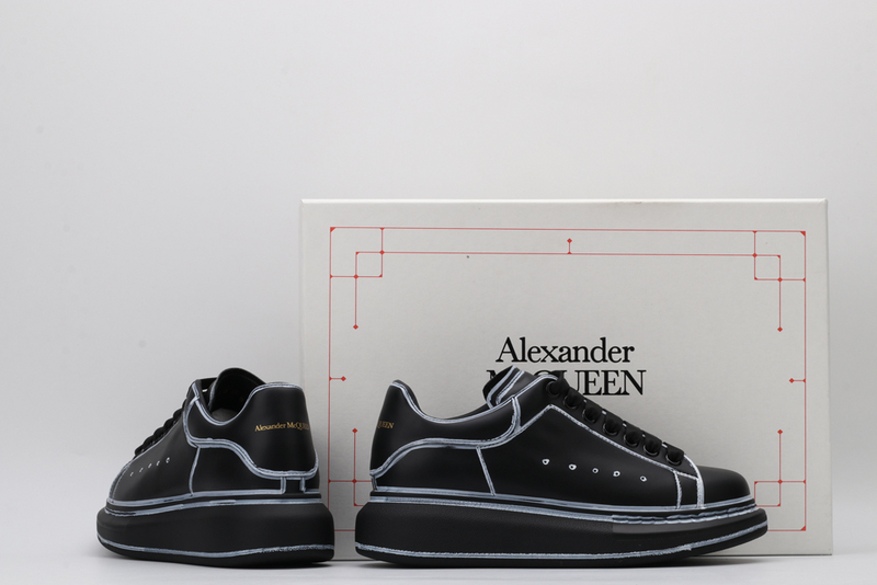 MCQUEEN OVERSIZED SNEAKER