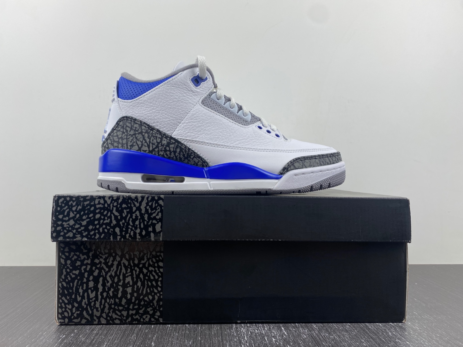 Air Jordan 3 Retro