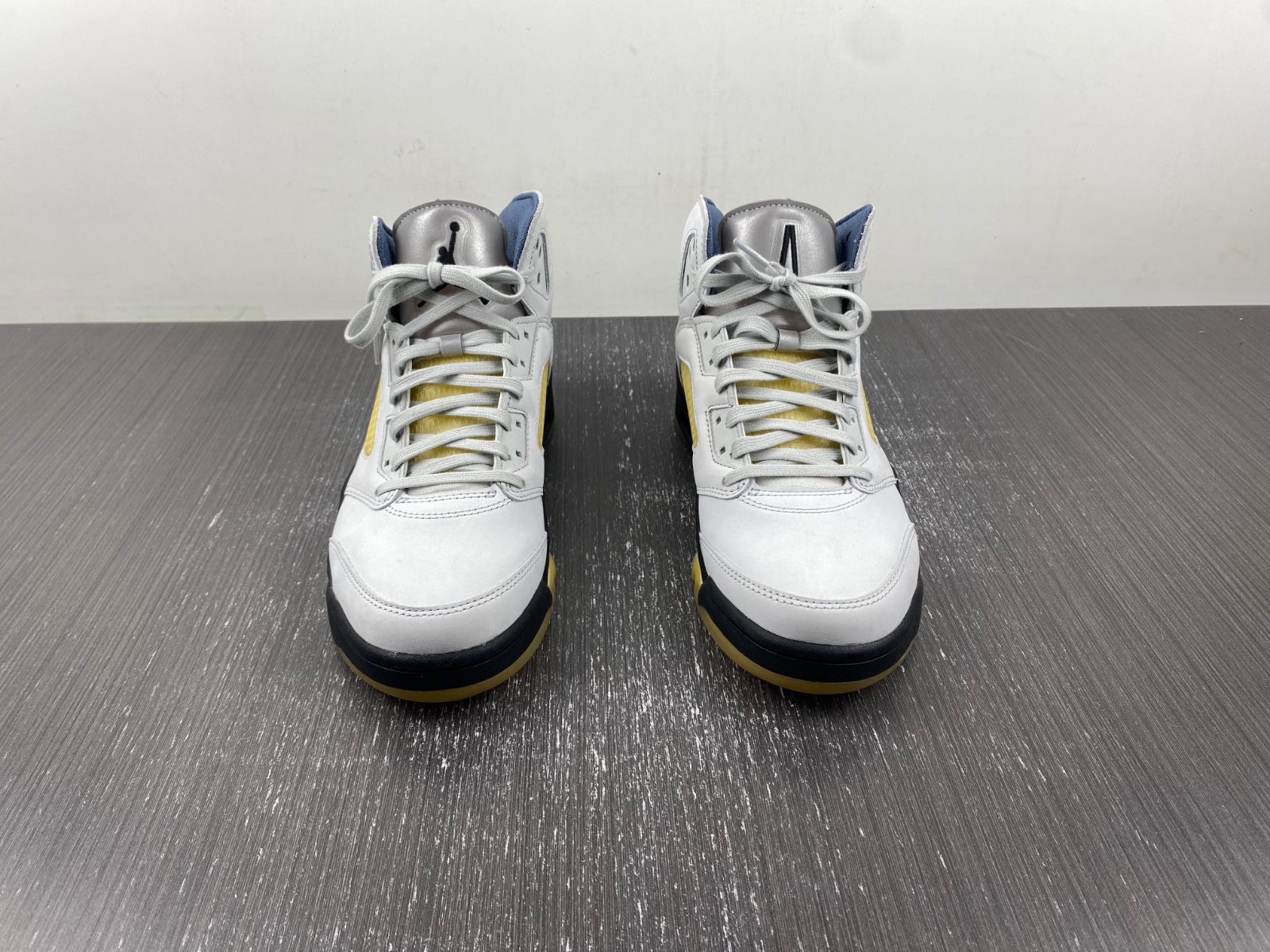 A Ma Maniere x Air Jordan 5 Dawn Photon Dust FZ5758-004