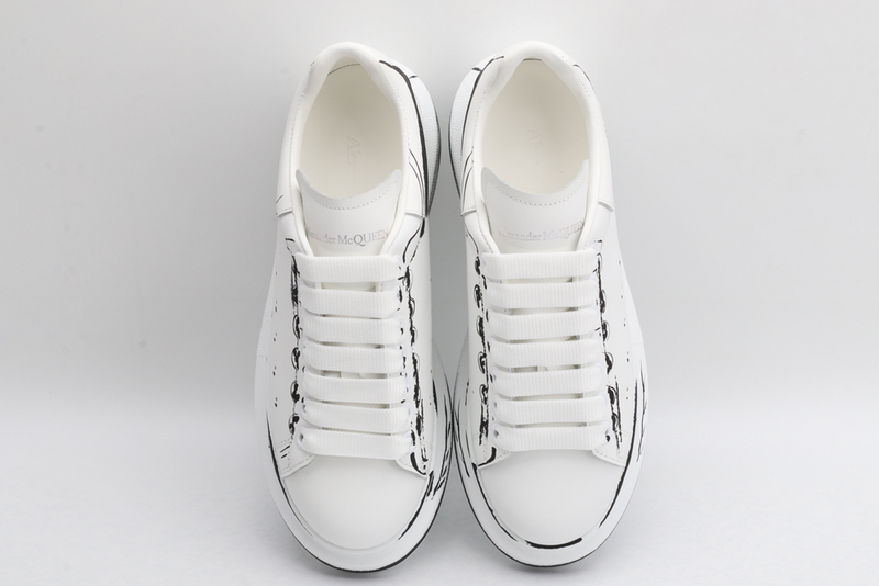 MCQUEEN OVERSIZED SNEAKER