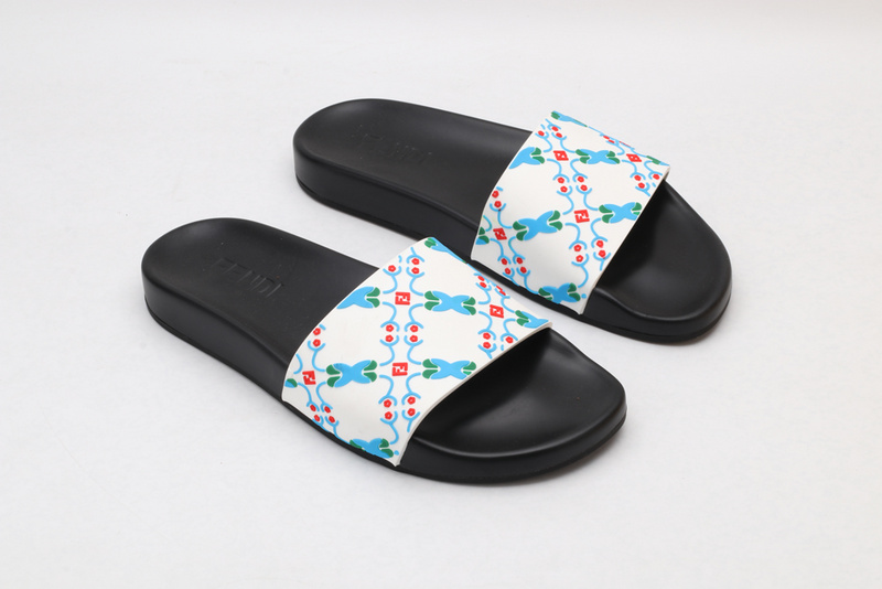 FEN* Slippers