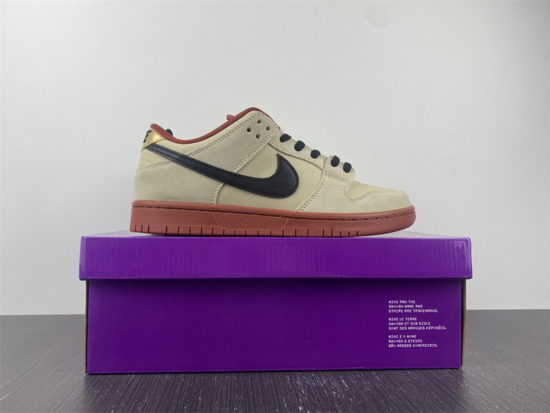 Nike SB Dunk Low Pro Hennessy - BQ6817-100