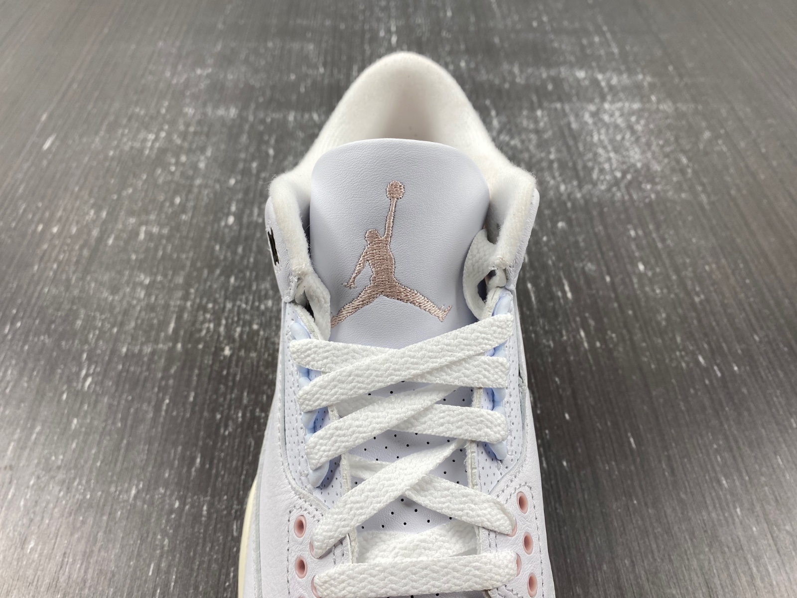 Air Jordan 3 Retro Neapolitan Dark Mocha - CK9246-102
