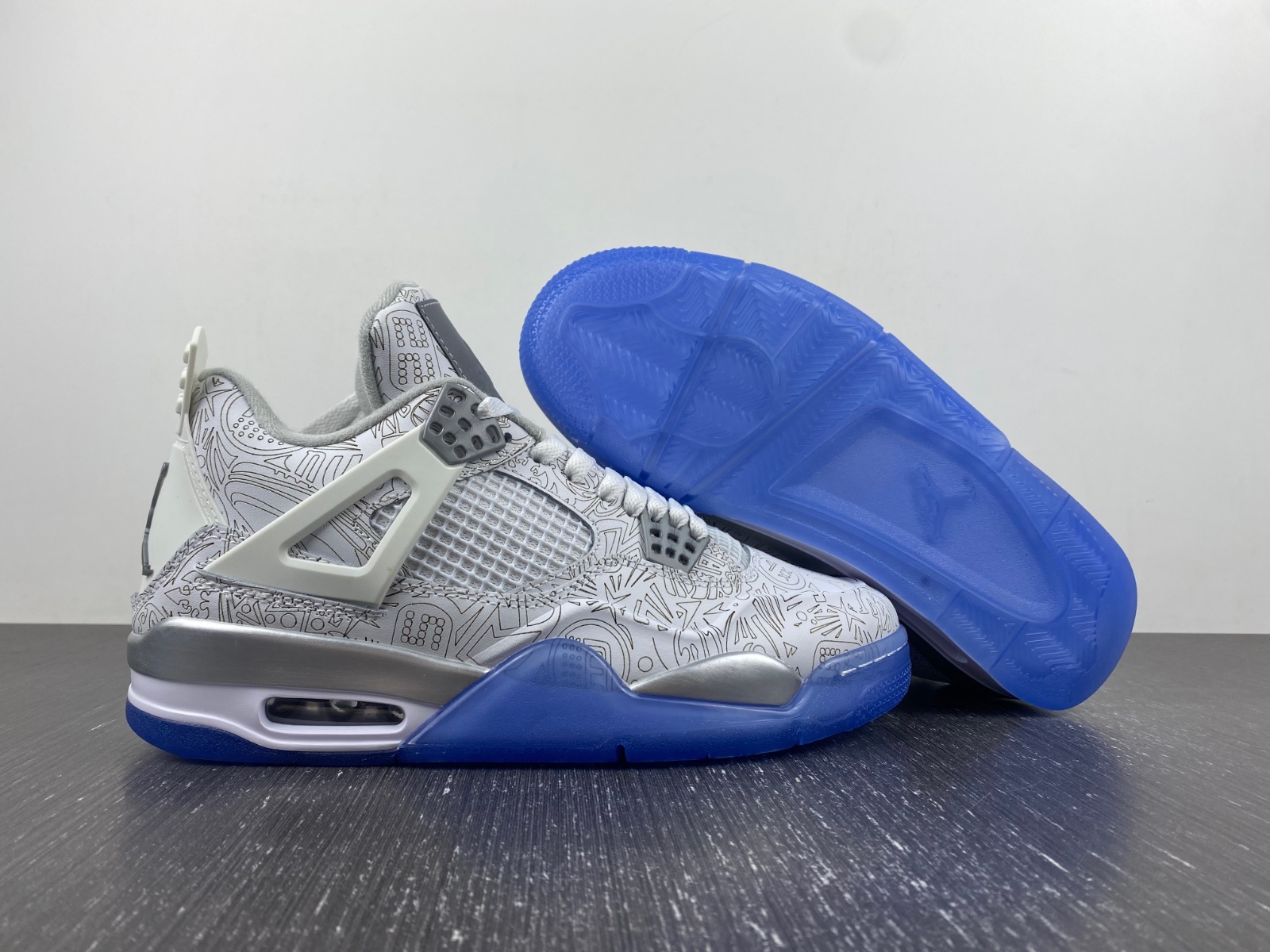 Air Jordan 4 Retro