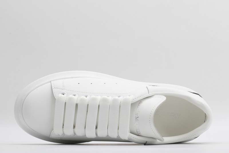 MCQUEEN OVERSIZED SNEAKER