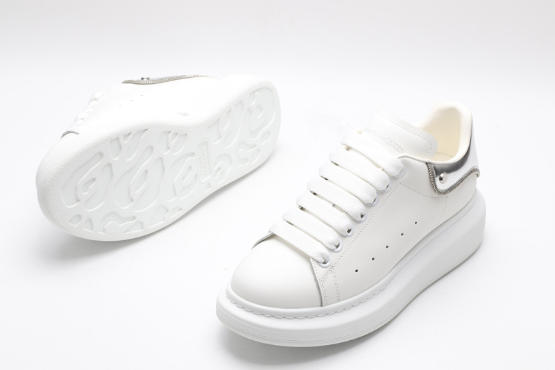 MCQUEEN OVERSIZED SNEAKER