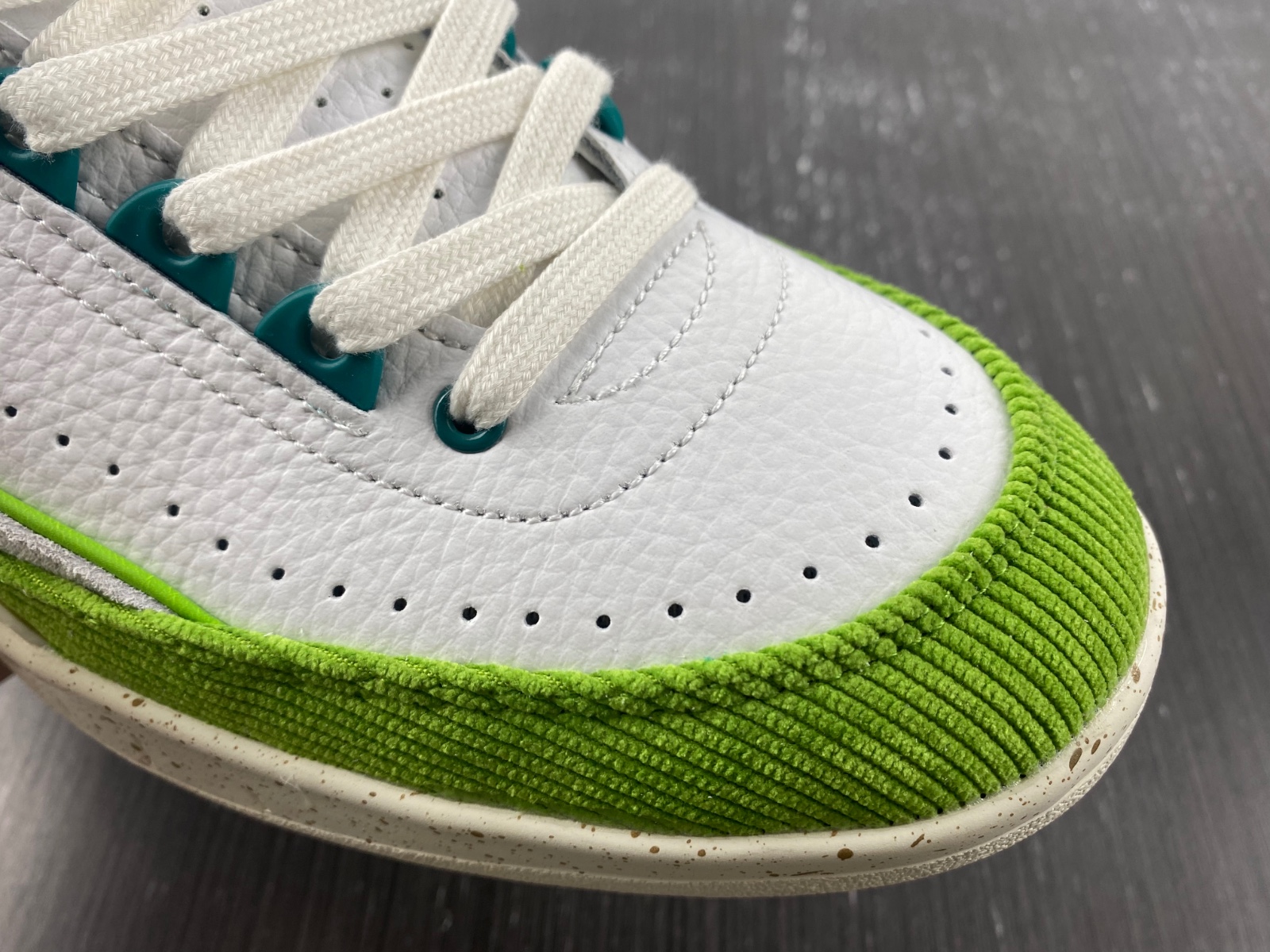 Titan x Air Jordan 2 Low DV6206-183