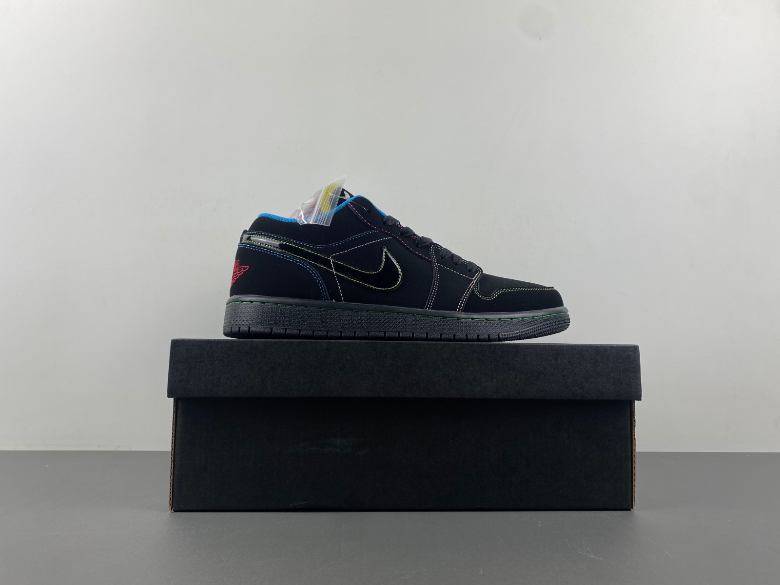 Air Jordan 1 Low Phat 