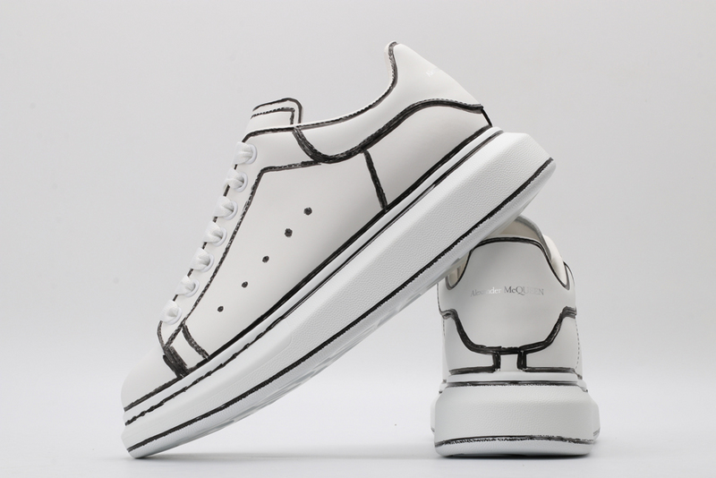 MCQUEEN OVERSIZED SNEAKER