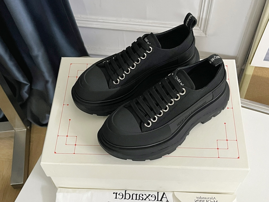 Mcqueen Tread Slick
