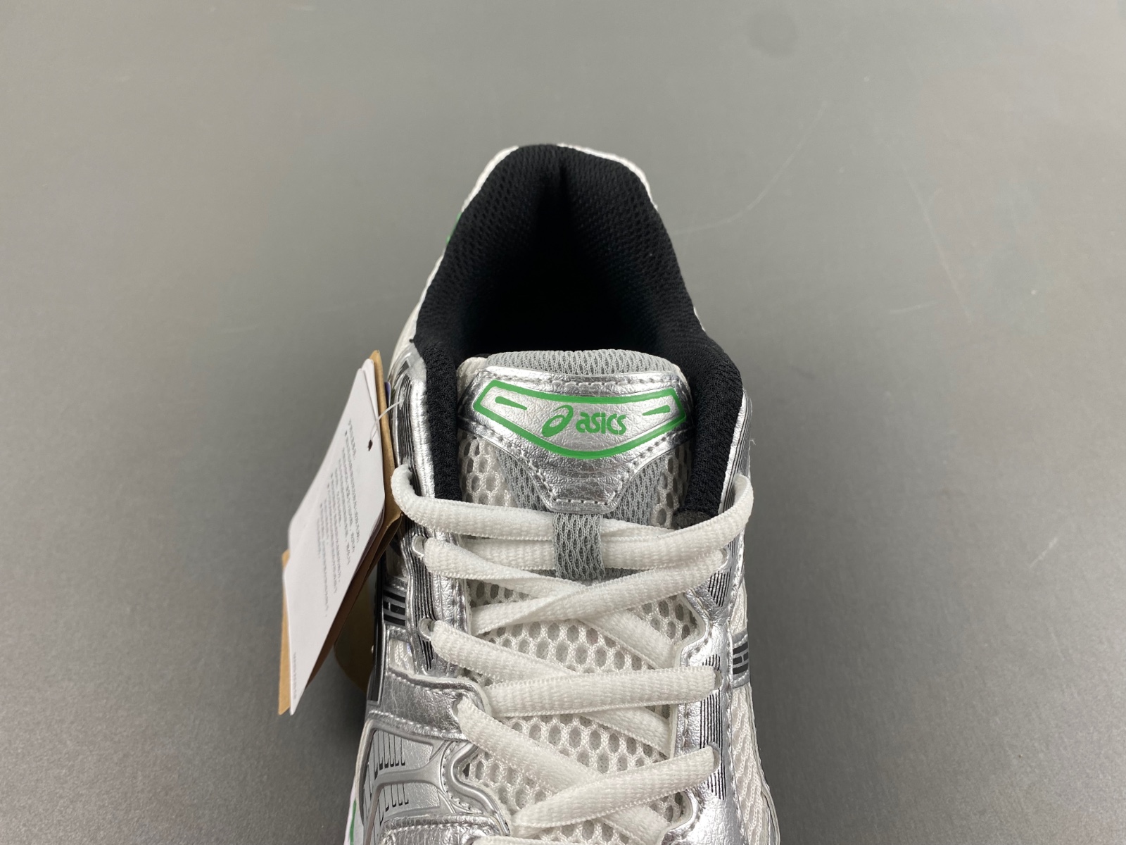 ASICS sneaker