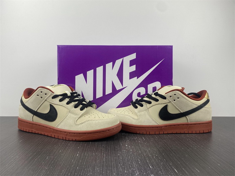 Nike SB Dunk Low Pro Hennessy - BQ6817-100