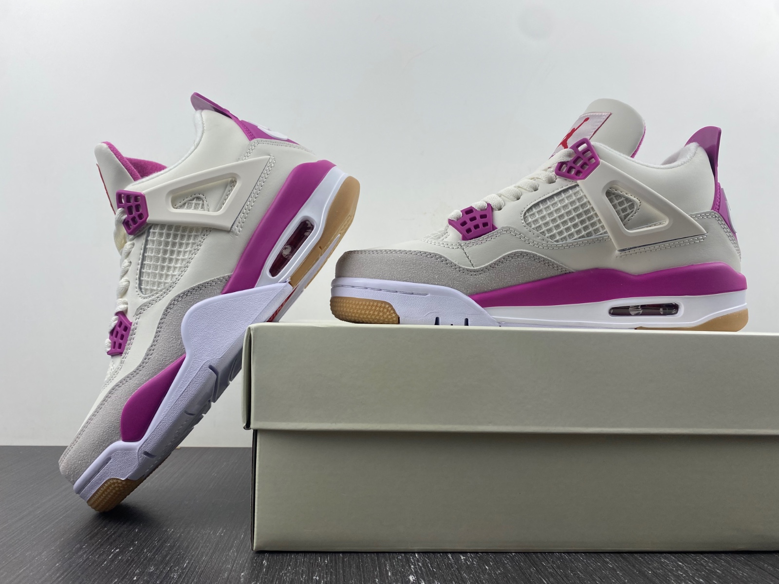 Nike SB x Air Jordan 4 customize