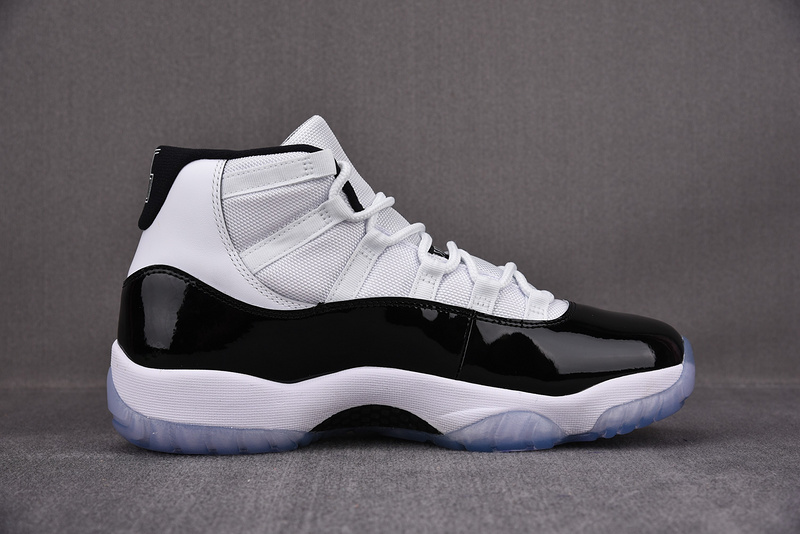 AIR JORDAN 11 Retro