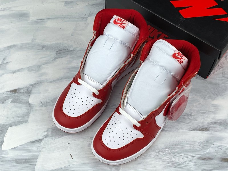 AIR JORDAN 1 HIGH ’85 NEW BEGINNINGS “CHICAGO” CQ4921-601