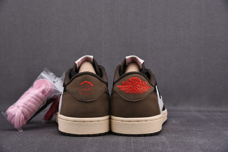 Travis Scott x Air Jordan 1 Low
