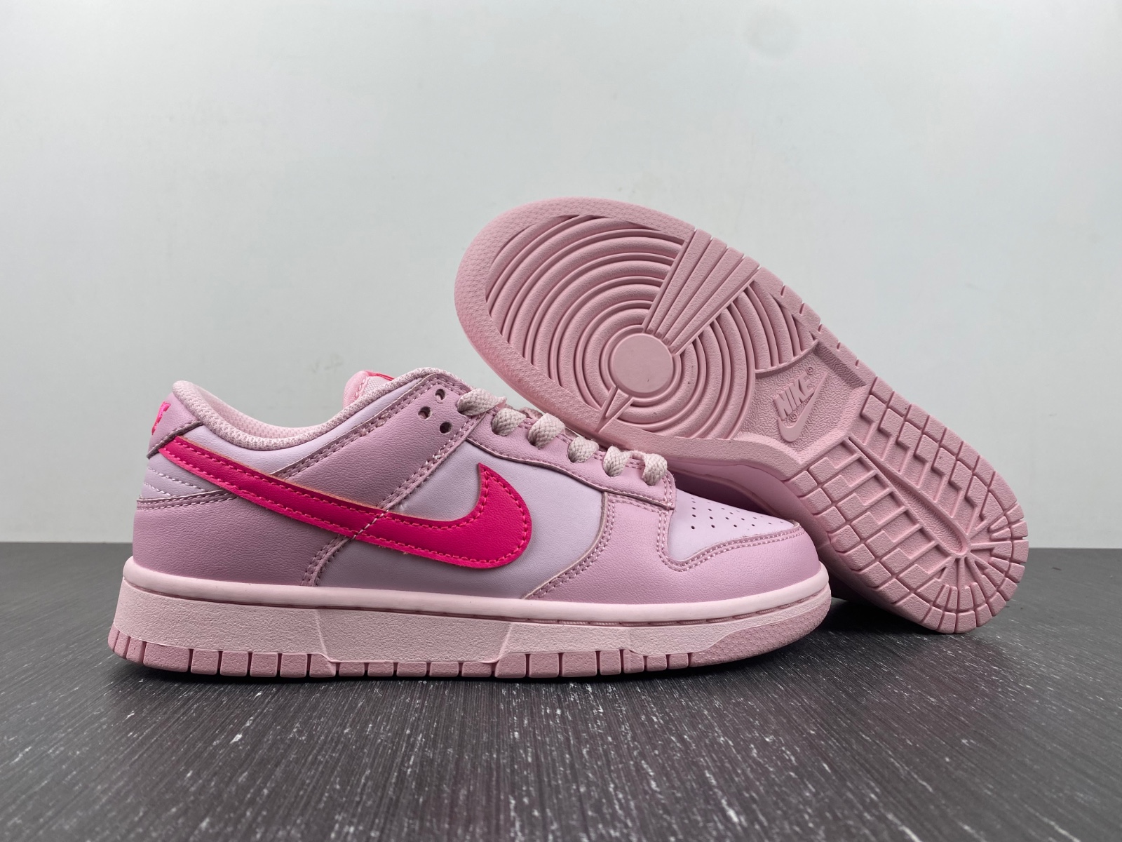 Nike SB Dunk Low PS