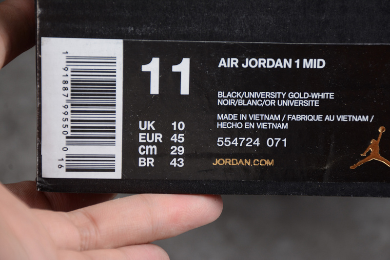 Air Jordan 1 Retro Mid