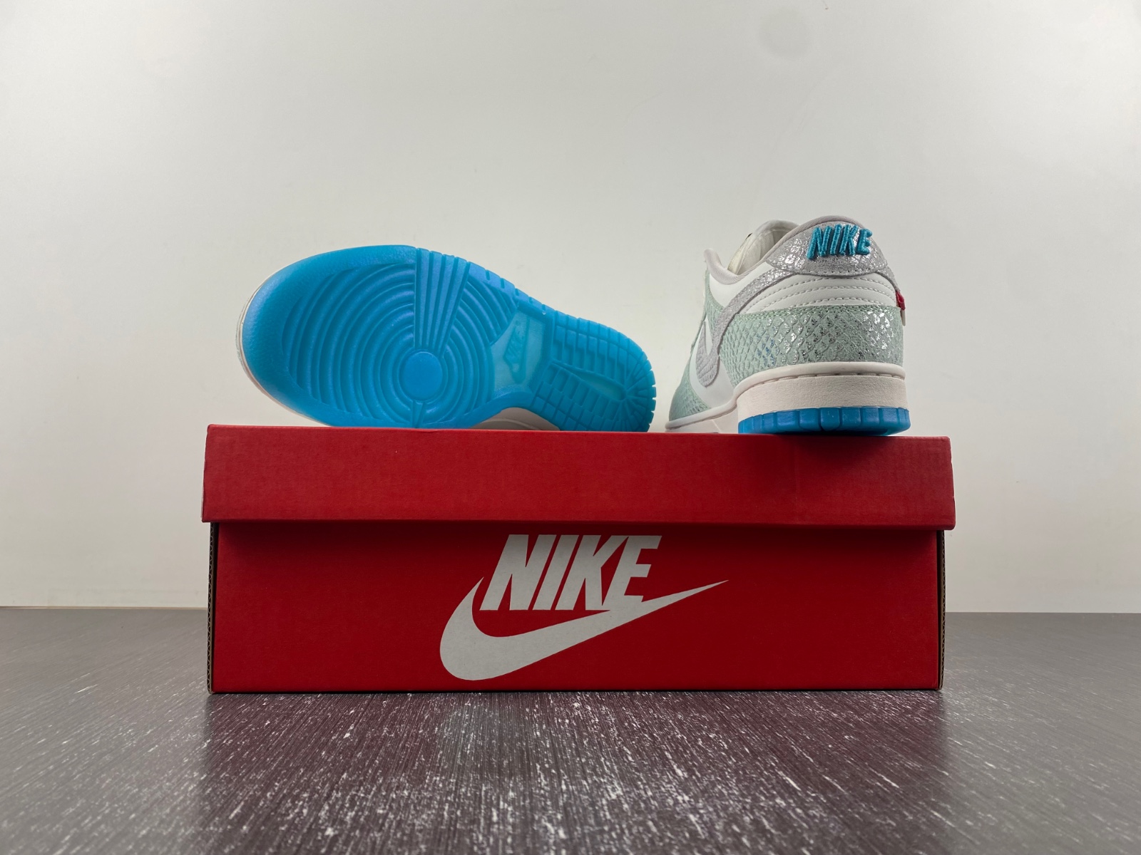 Nike Dunk Low LX