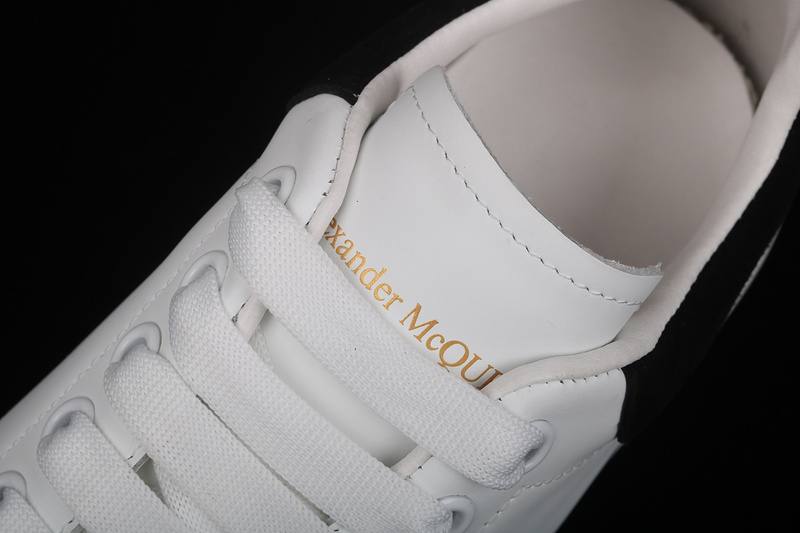 MCQUEEN OVERSIZED SNEAKER