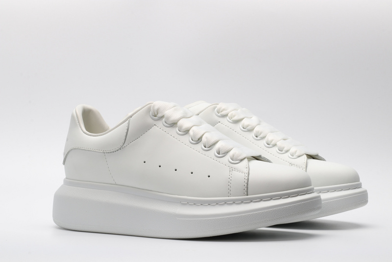 MCQUEEN OVERSIZED SNEAKER
