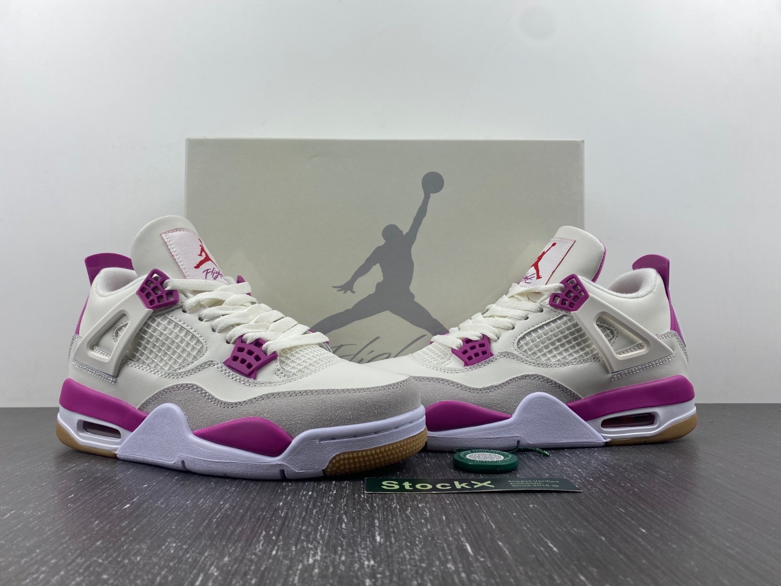 Nike SB x Air Jordan 4 customize