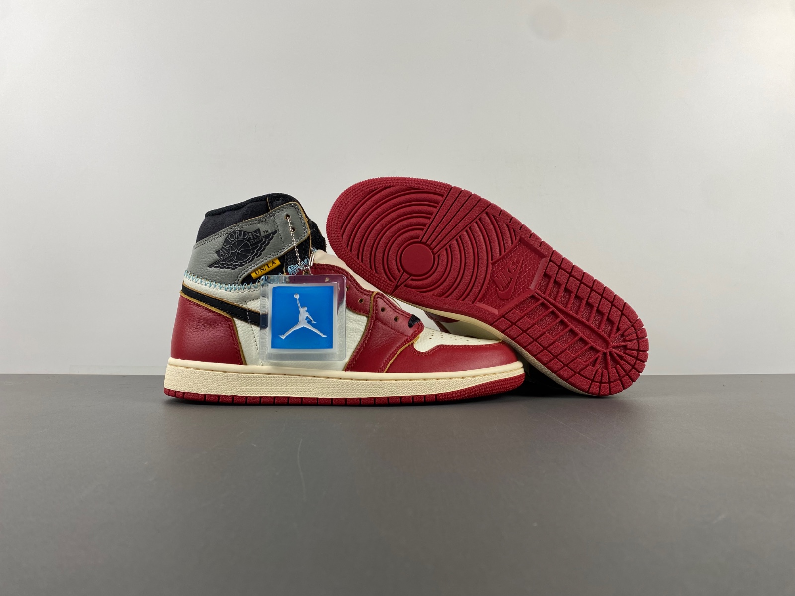 Union LA x Air Jordan 1 High OG “Chicago”  HV8563-600