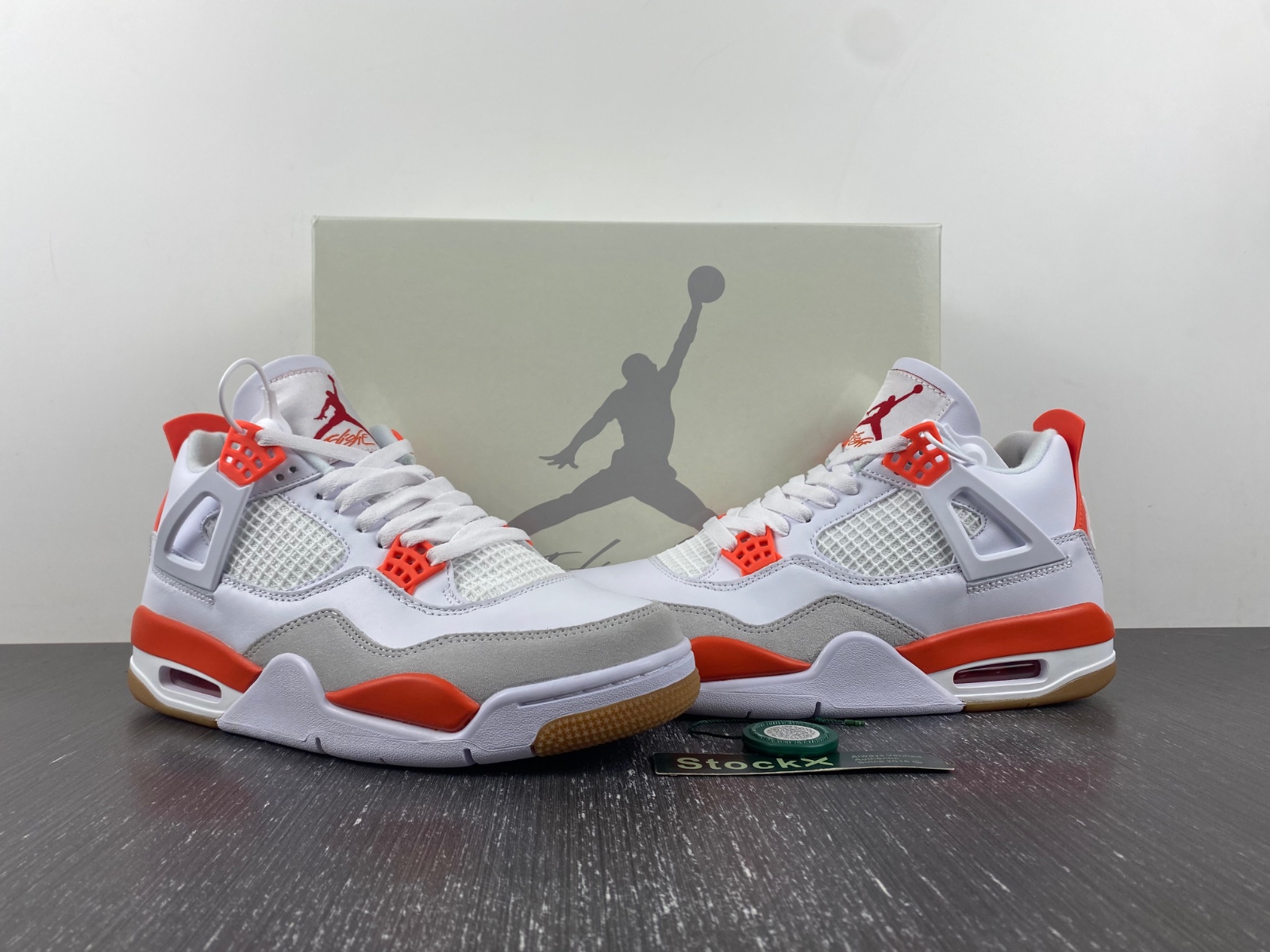 Air Jordan 4 “Orange Oreo” unreleased