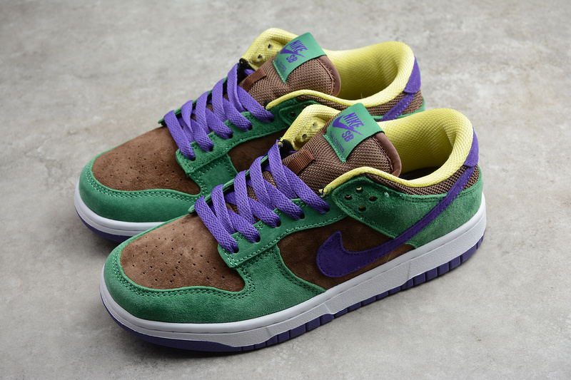 Original StrangeLove x Nike SB Dunk Low CT2552-700