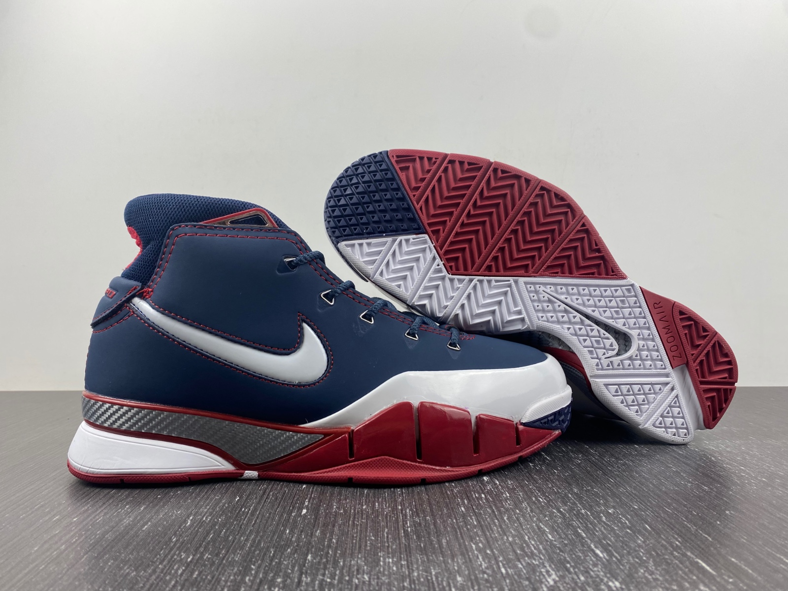 Nike Zoom Kobe 1 Protro