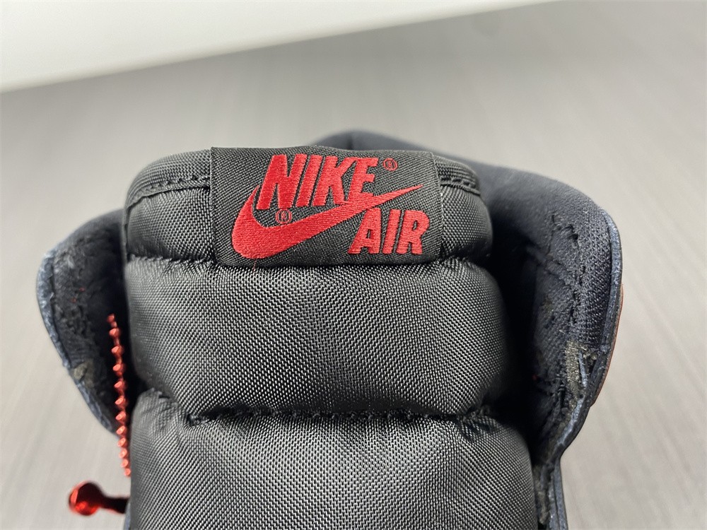 Air Jordan 1 Bred Patent Leather 555088-063
