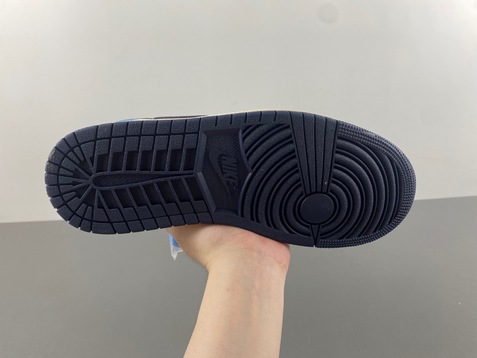 Air Jordan 1 Low R CZ0790-400