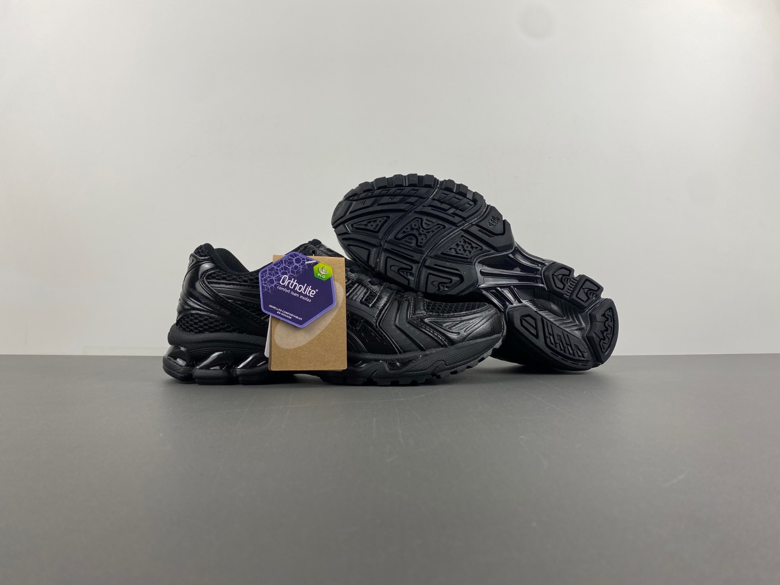 ASICS sneaker