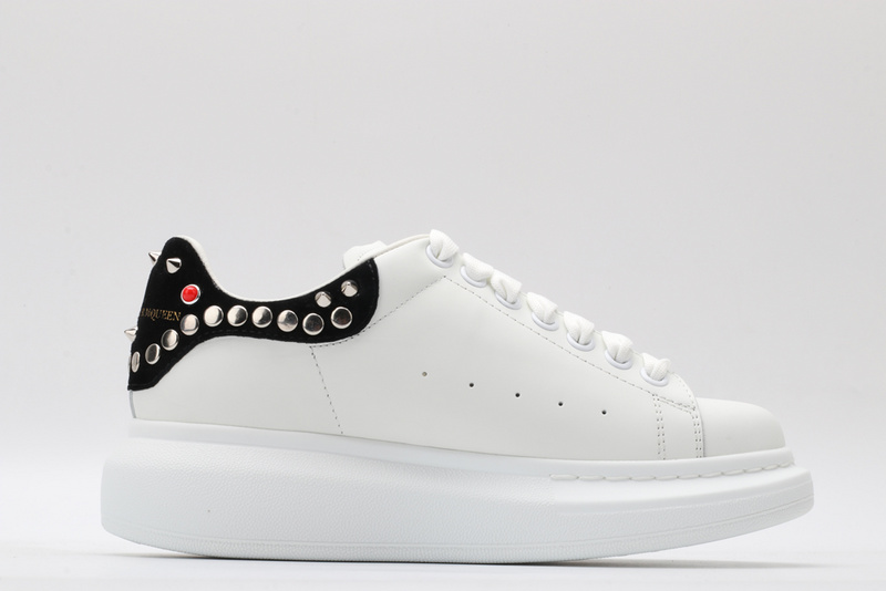 MCQUEEN OVERSIZED SNEAKER