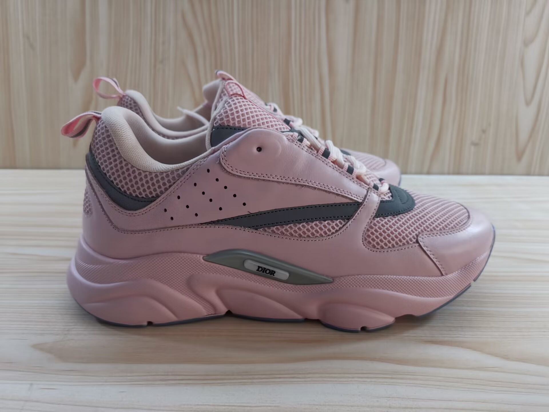 DIOR B22 SNEAKER
