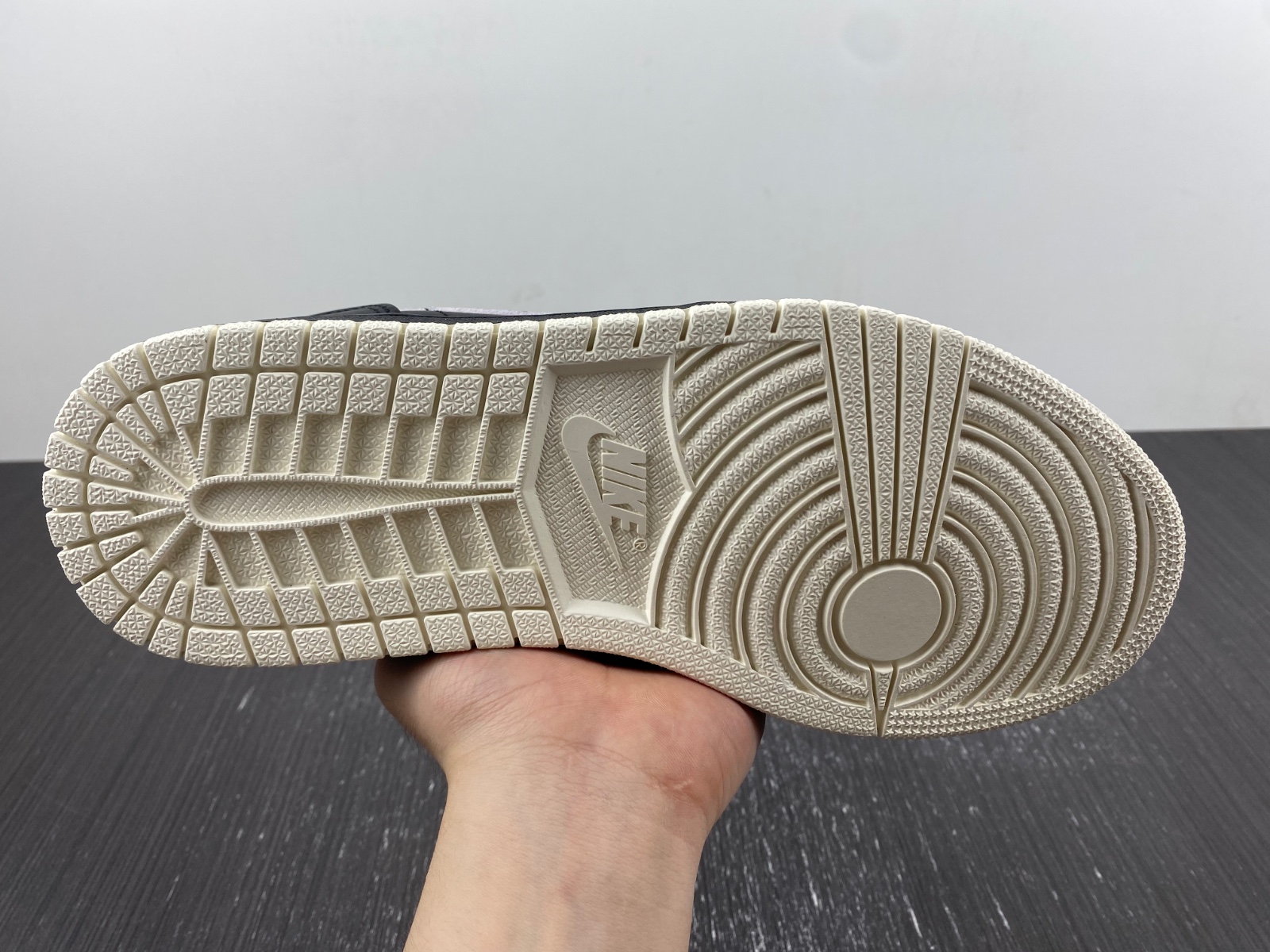 Air Jordan 1 Low SE