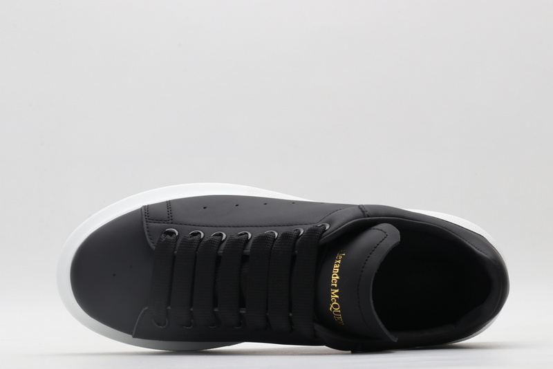 MCQUEEN OVERSIZED SNEAKER