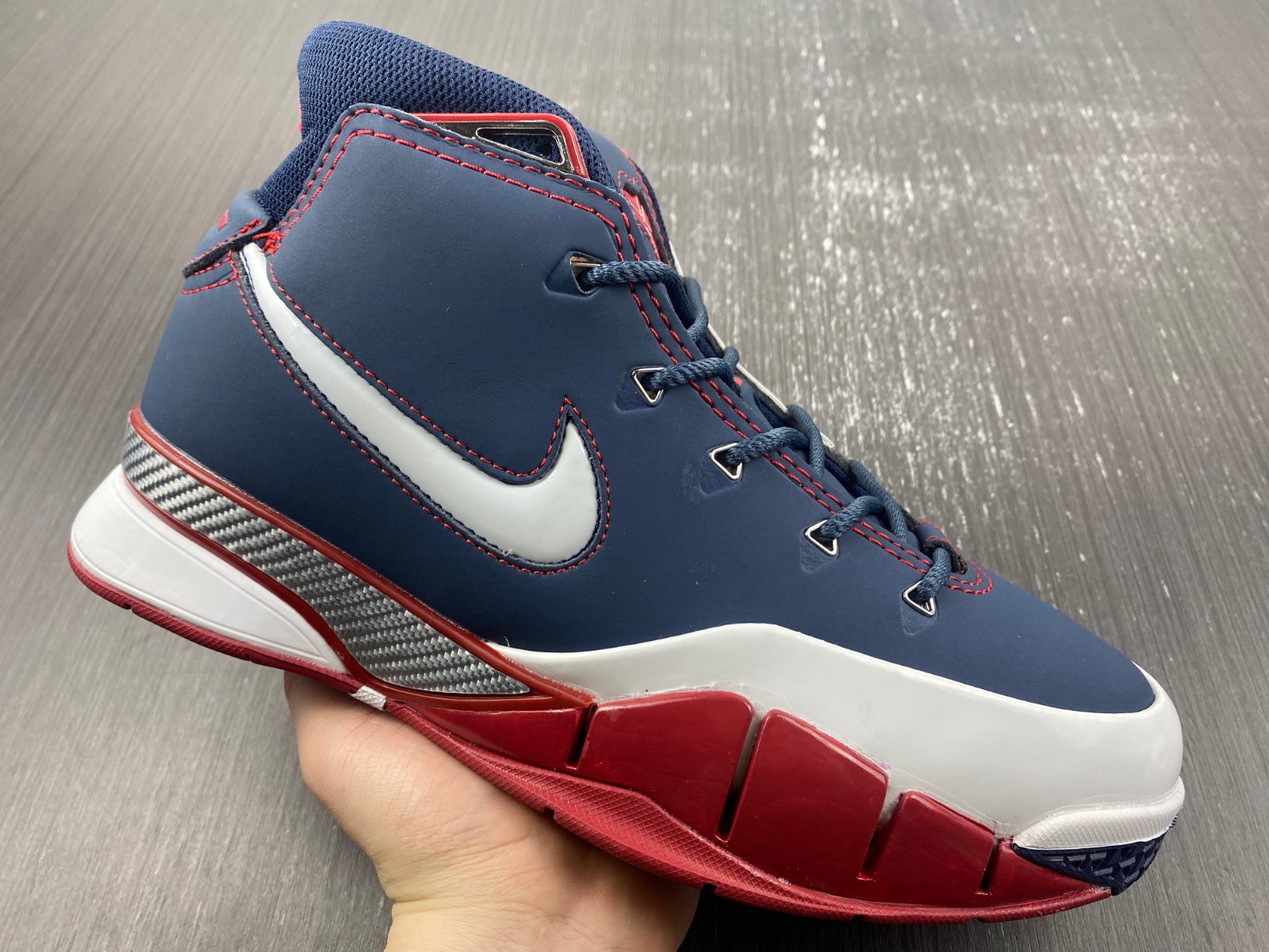 Nike Zoom Kobe 1 Protro