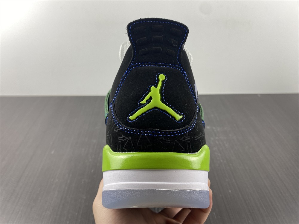 Air Jordan 4 Retro