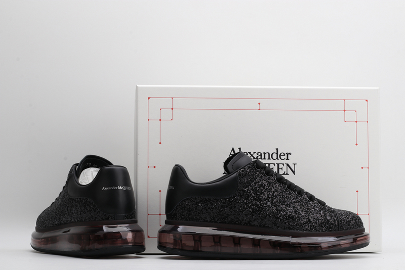 MCQUEEN OVERSIZED SNEAKER