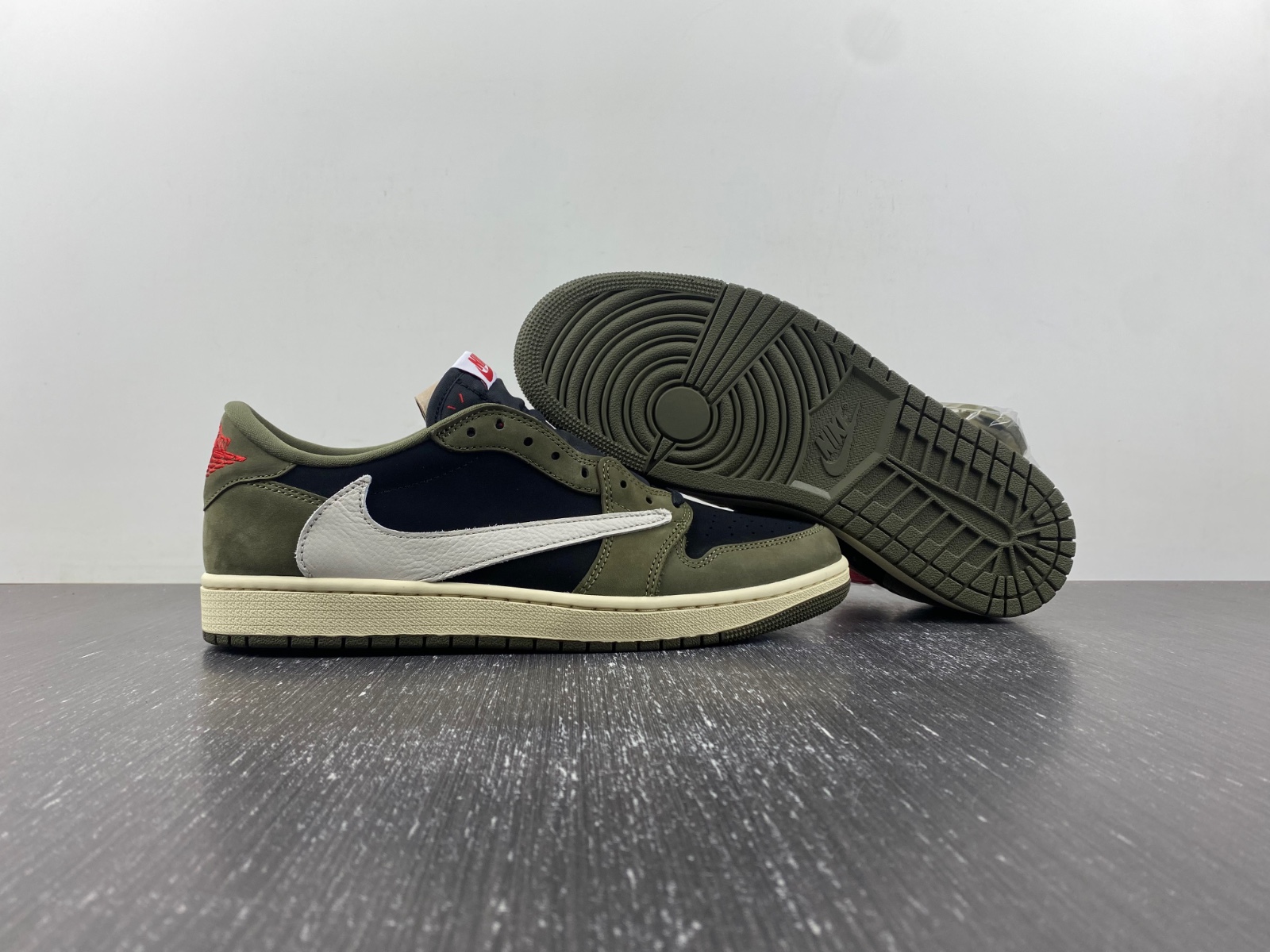 TRAVIS SCOTT X AIR JORDAN 1 LOW OG SP 