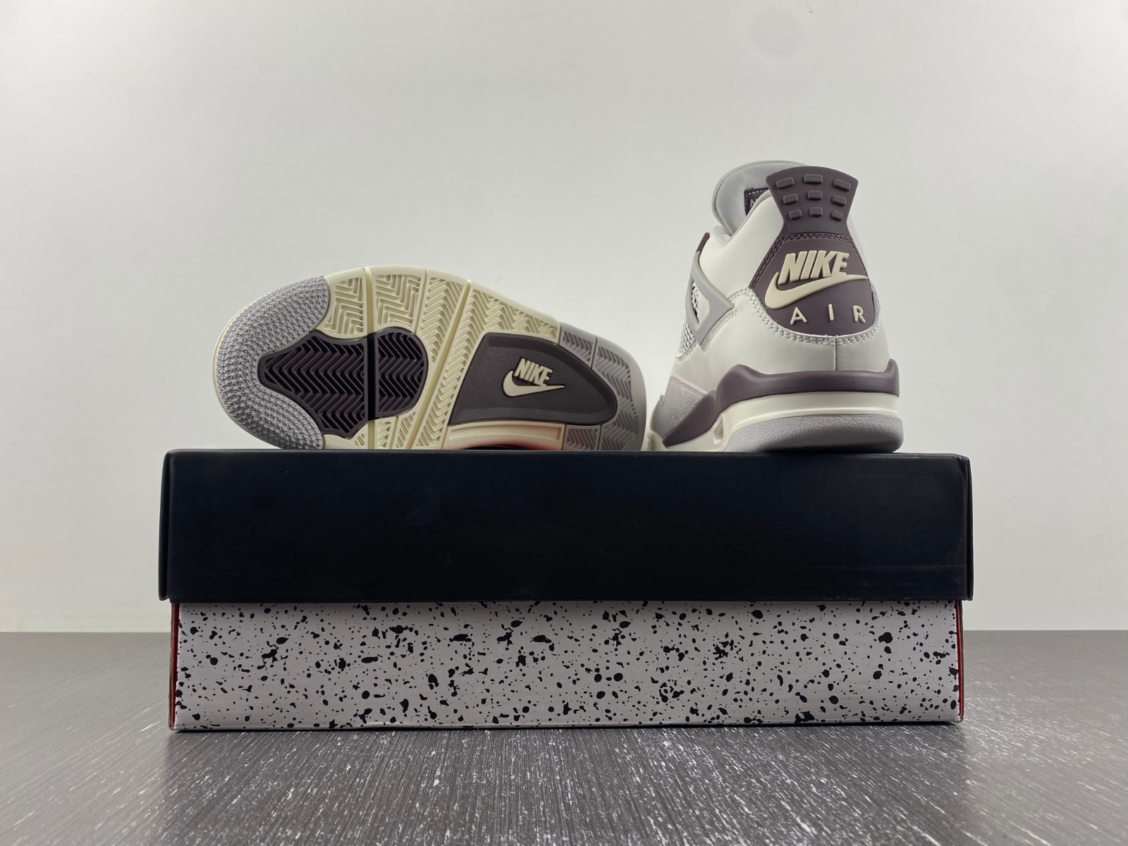 A Ma Maniere x Air Jordan 4 “Phantom” FZ4810-001