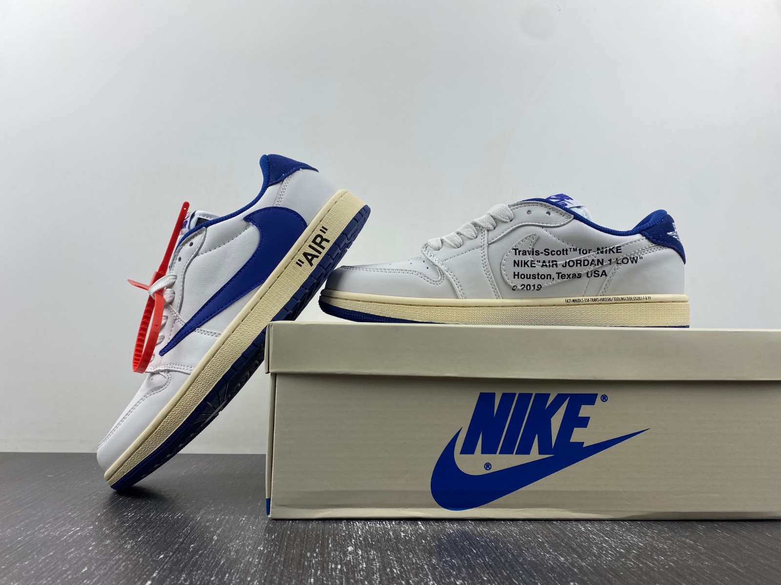 OFF-WHITE x Travis Scott x Air Jordan 1 custom